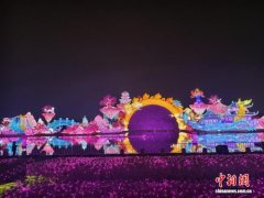 水陆一体 厦门园博苑灯会跻身2026全国新春灯会人气前三